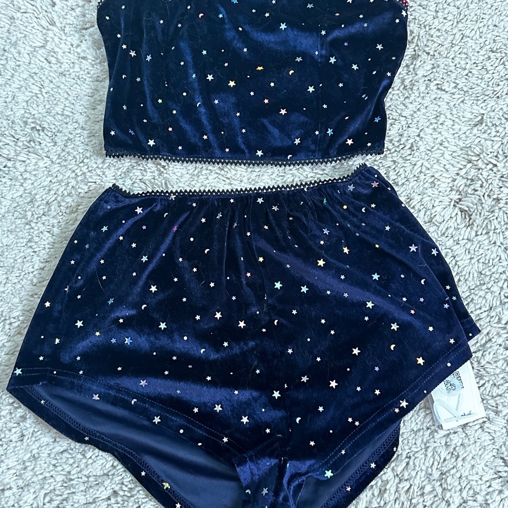 NWT Starry Moon Velvet Two-Piece Set Small